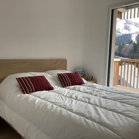 2 Neuf Surplombant Les Pistes De *